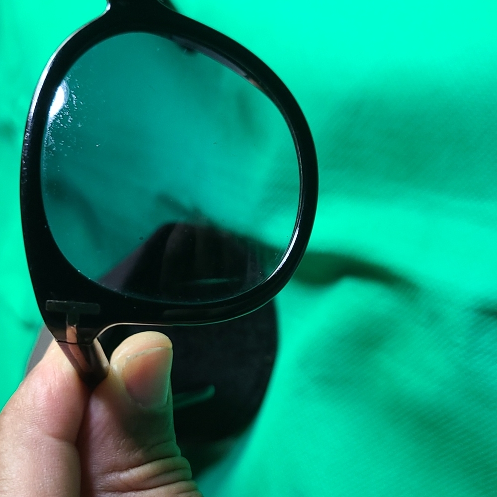 Tom Ford Sunglasses - Picture 7 of 8